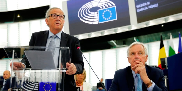 Juncker y Barnier presentaron sus impresiones sobre las negociaciones del Brexit.
