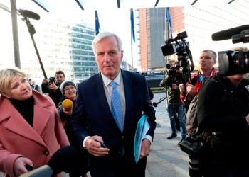 Michel Barnier, negociador del Brexit, confirmó la prórroga tras la reunión con los 27 embajadores de la UE.