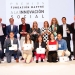 Grupo de premiados y finalistas con directivos de la Fundación MAPFRE.