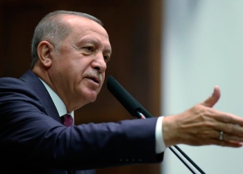 El presidente turco denunció que los kurdos aún no se han retirado completamente del norte de Siria