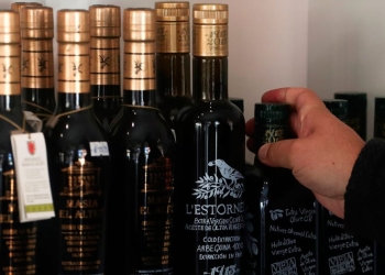 El aceite de oliva español se encuentra dentro de los productos con restricciones, al igual que el vino y el jamón.