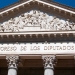 Jubilados marchan hasta las puertas del Congreso de los Diputados para exigir la subida de las pensiones