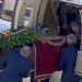 Los restos del dictador Francisco Franco fueron trasladados en un helicóptero hasta su destino final en el cementerio de Mingorrubio en Madrid.