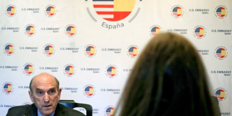 Elliott Abrams calificó de vergonzosa para el gobierno español la desaparición del ex jefe de inteligencia
