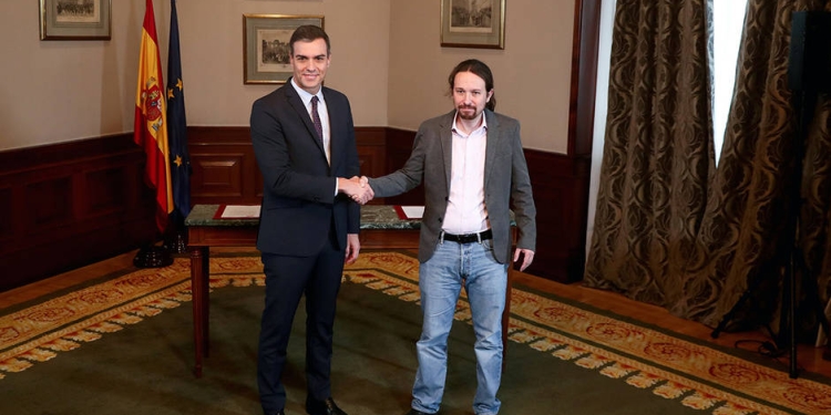 Líderes políticos divididos ante el acuerdo PSOE-Podemos para investidura de Sánchez