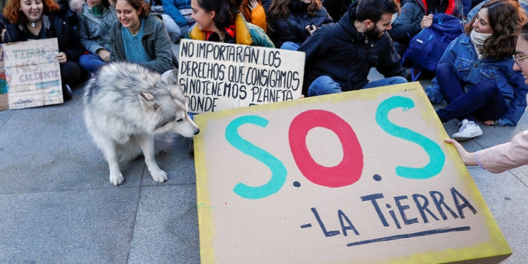 La sociedad civil madrileña ha exigido luchar contra el cambio climático que la COP25 debatirá desde este lunes