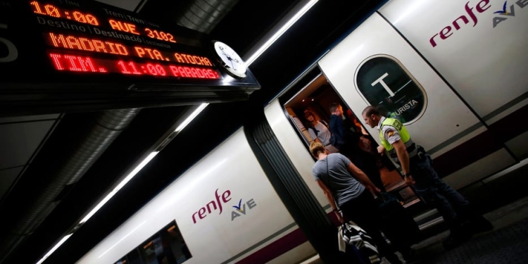 La estatal española se quedará con la mayor parte de los servicios ferroviarios