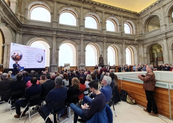 El claustro del Museo del Prado fue escenario para la presentación de la moneda conmemorativa del bicentenario de la pinacoteca/FNMT-RCM,