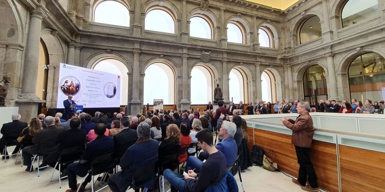 El claustro del Museo del Prado fue escenario para la presentación de la moneda conmemorativa del bicentenario de la pinacoteca/FNMT-RCM,