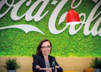 Nuestro objetivo final es que ningún envase acabe como residuo en el medio natural, dice la directora de Responsabilidad Corporativa de Coca-Cola Iberia