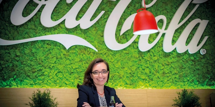 Nuestro objetivo final es que ningún envase acabe como residuo en el medio natural, dice la directora de Responsabilidad Corporativa de Coca-Cola Iberia
