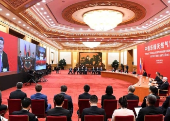 Putin y Jinping, en videoconferencia, dieron inicio al proyecto, en el cual Gazprom suministrará más de un billón de metros cúbicos de gas natural  la petrolera china CNPC