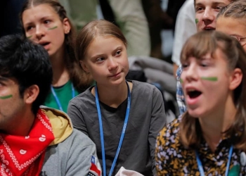 La activista del cambio climático Greta Thunberg habla con los participantes en la COP25 en Madrid 6, de diciembre de 2019. Foto: Juan Medina