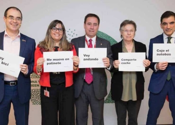 Participantes en el coloquio La seguridad vial para un mundo sostenible, impulsado por MAPFRE en el marco de la Cumbre del Clima COP25