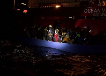 MSF reportaba hace 12 horas: A bordo del barco hay 162 personas rescatadas, incluyendo 5 mujeres embarazadas y 8 niños de corta edad/Imagen: Twitter MSF