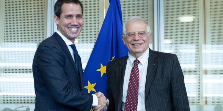 Juan Guaidó y Josep Borrell se reunieron en Bruselas
