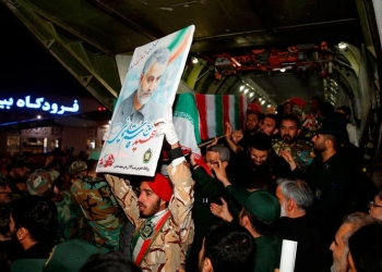 Oficialistas lloraron la muerte de Soleimani en Teherán