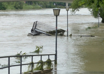 La firma detecta riesgos del cambio climático en los sistemas alimentarios, en la propiedad, infraestructuras y cadenas de suministro