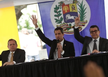 El presidente interino de Venezuela encabezó una nueva sesión del Parlamento
