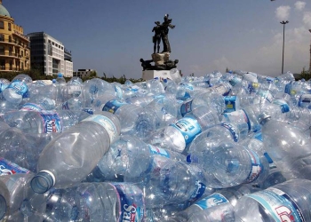 Aumenta el consumo de agua embotellada en la crisis del COVID-19