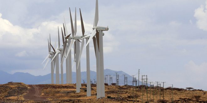 AMLO le pone freno a la energías limpias en México