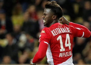 Fútbol - Ligue 1 - AS Mónaco vs París St Germain - Stade Louis II, Mónaco - 15 de enero de 2020 Keita Balde del AS Mónaco celebra después de que Tiemoue Bakayoko anotó su primer gol REUTERS / Eric Gaillard / File Photo