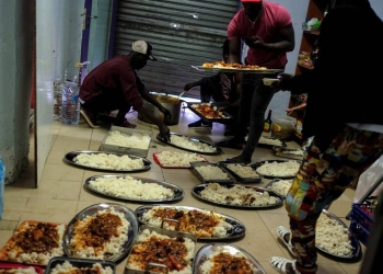 Más de 12.000 personas por día podrían morir de hambre en el mundo / Foto REUTERS / Nacho Doce