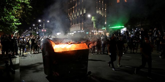 manifestaciones en Belgrado