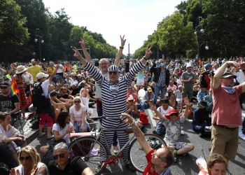 negacionistas en rebelión