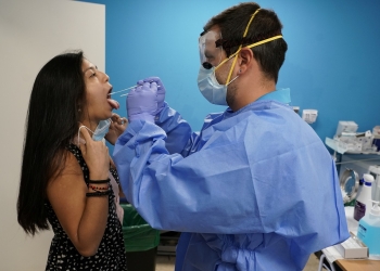 El continuo aumento de casos por contagio de coronavirus ubican a España entre los países con más casos de Europa / Foto REUTERS/Juan Medina