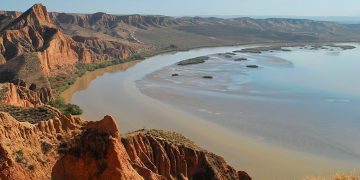 El río Tajo retenido en el embalse de Castrejón / Elvira S. Uzábal/Wikipedia Imágenes