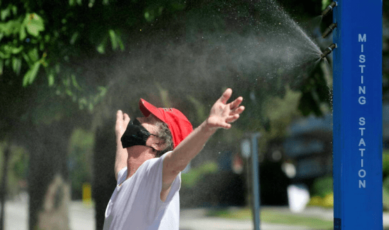 Desde este lunes en varios sectores de Canadá y los Estados Unidos los ciudadanos experimentan una ola de calor sofocante e inusual.
